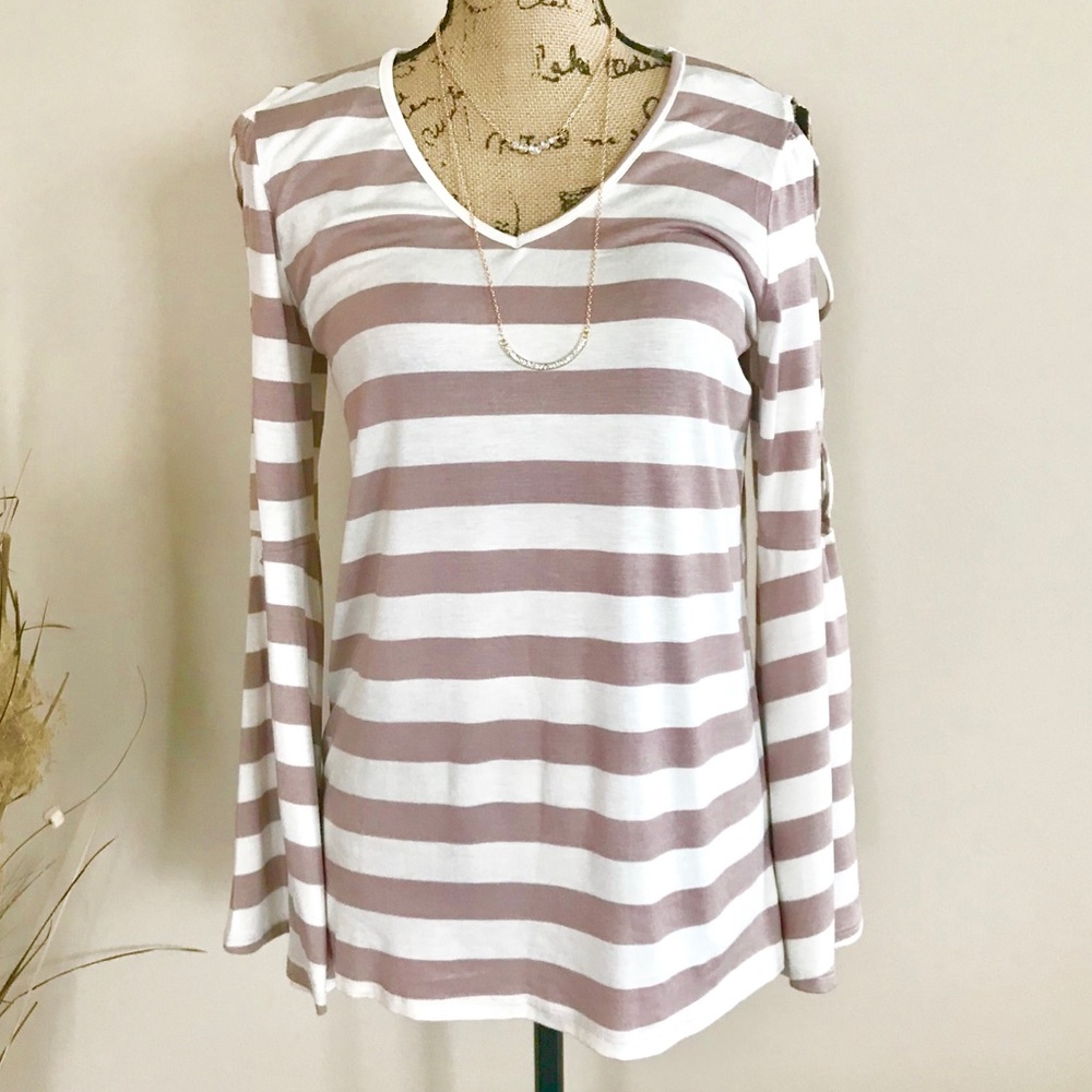 Strappy cutout striped top - Picture 5 of 6
